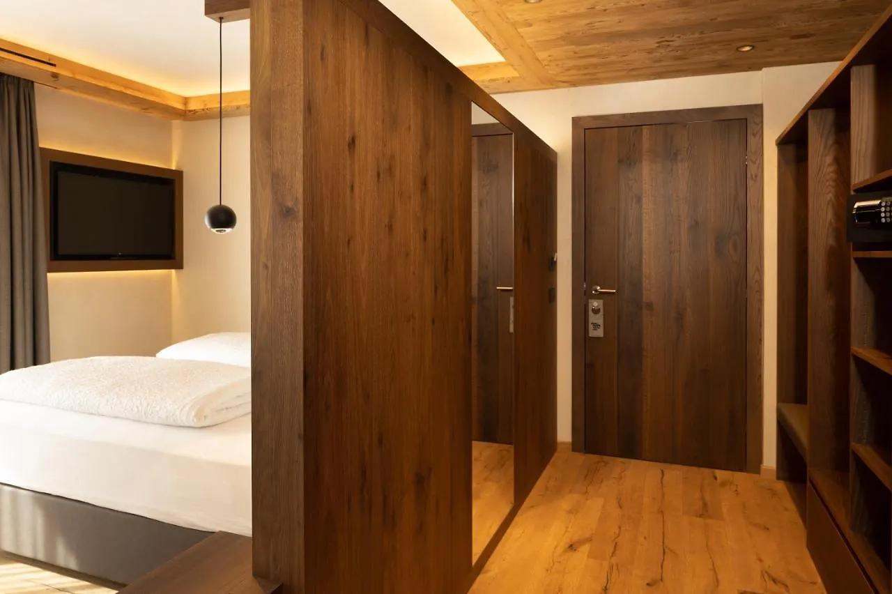 Camino Rustic Chic Hotel Livigno 4*,