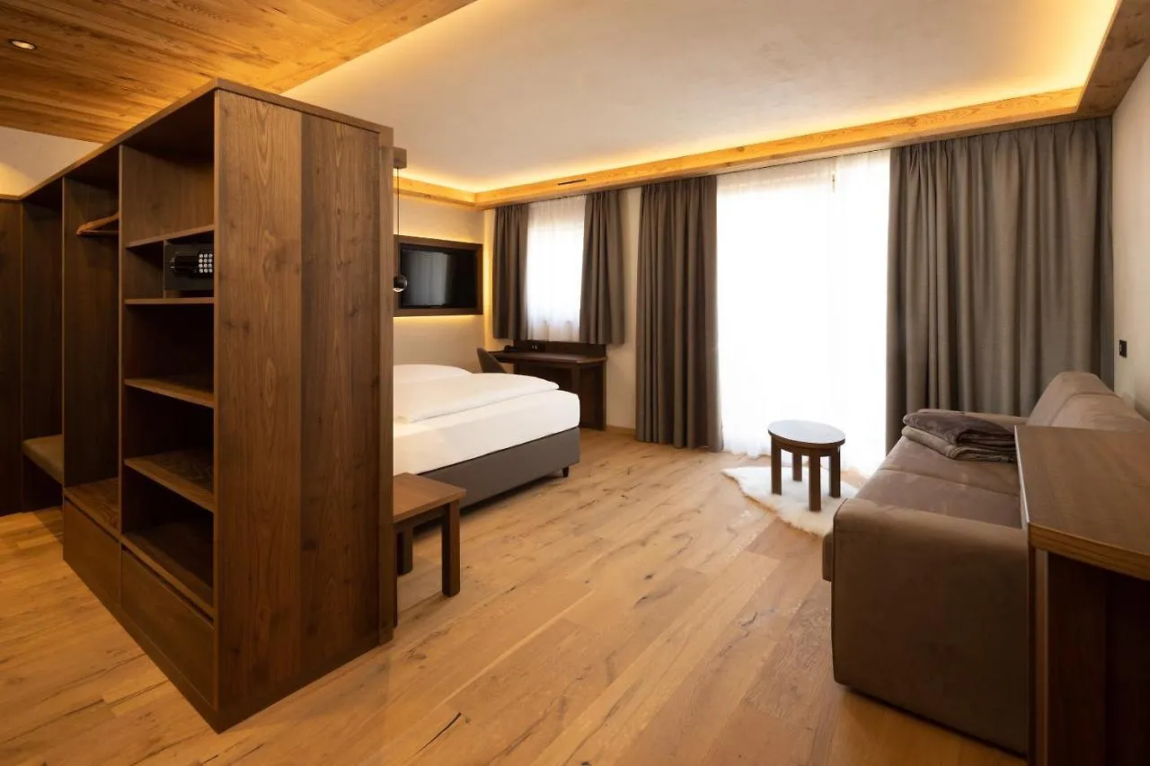 Camino Rustic Chic Hotel Livigno 4*,