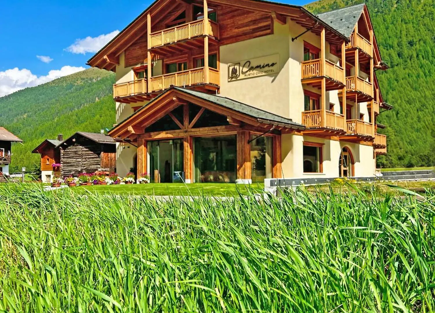 Camino Rustic Chic Hotel 리비뇨