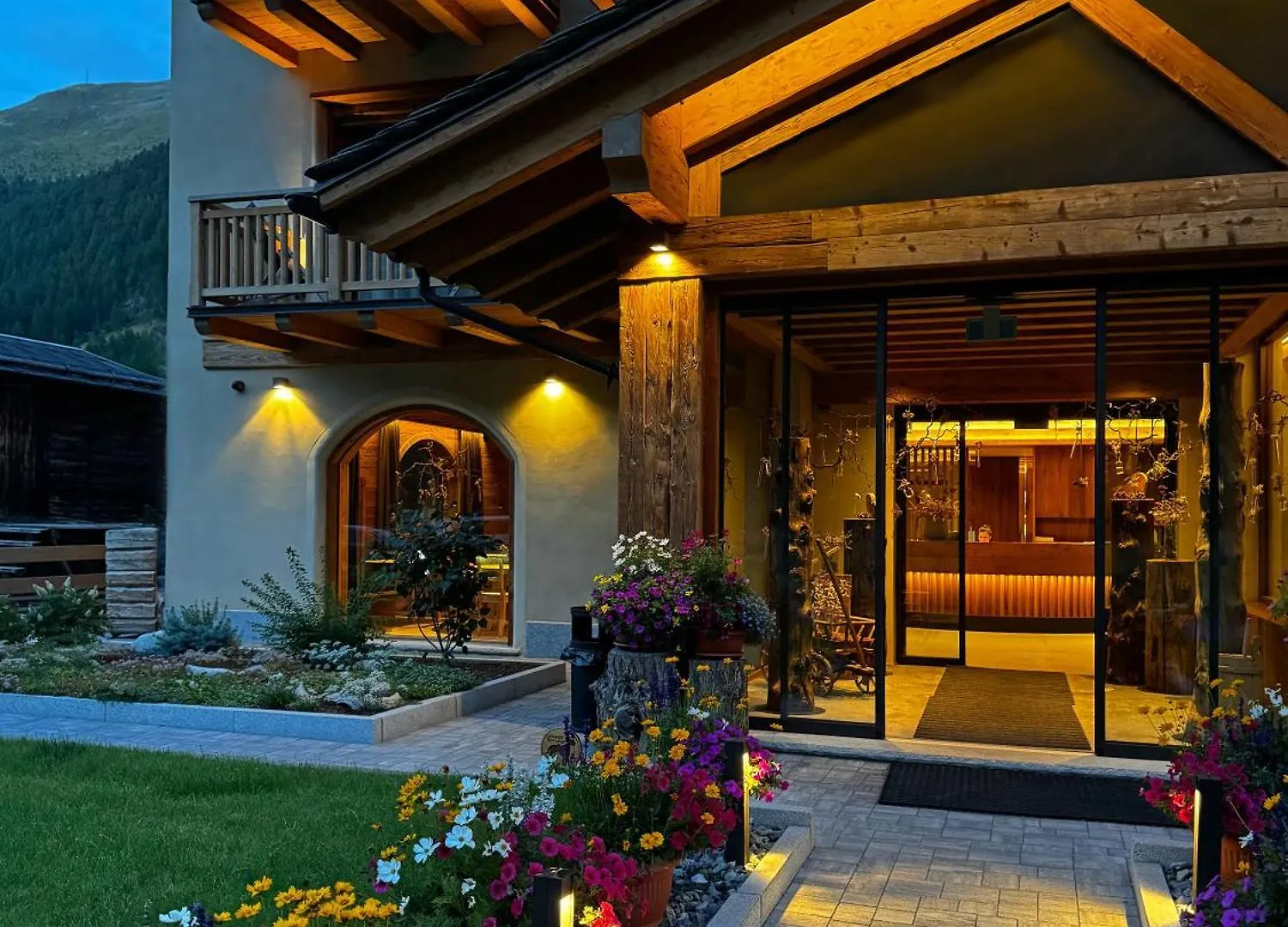 Camino Rustic Chic Hotel 리비뇨